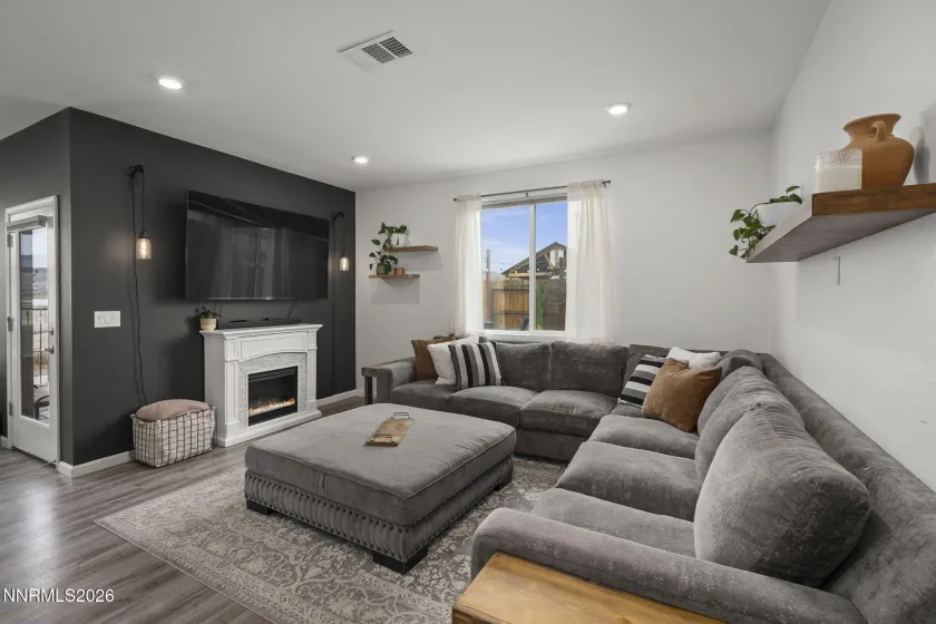 6448 Field Eagle, Sparks, Nevada 89436, 4 Bedrooms Bedrooms, ,2 BathroomsBathrooms,Residential,Residential,Field Eagle,260004883