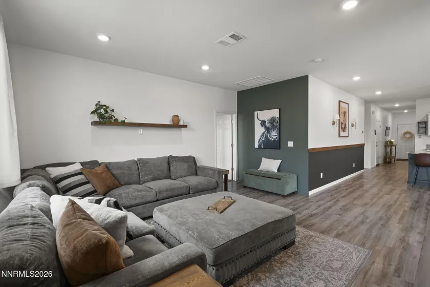 6448 Field Eagle, Sparks, Nevada 89436, 4 Bedrooms Bedrooms, ,2 BathroomsBathrooms,Residential,Residential,Field Eagle,260004883