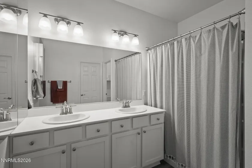 6448 Field Eagle, Sparks, Nevada 89436, 4 Bedrooms Bedrooms, ,2 BathroomsBathrooms,Residential,Residential,Field Eagle,260004883