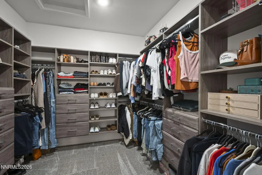 6448 Field Eagle, Sparks, Nevada 89436, 4 Bedrooms Bedrooms, ,2 BathroomsBathrooms,Residential,Residential,Field Eagle,260004883