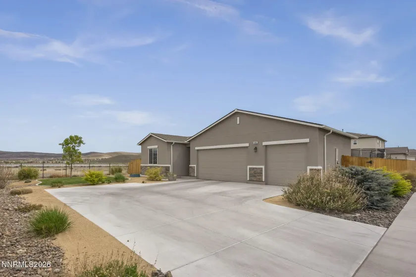 6448 Field Eagle, Sparks, Nevada 89436, 4 Bedrooms Bedrooms, ,2 BathroomsBathrooms,Residential,Residential,Field Eagle,260004883