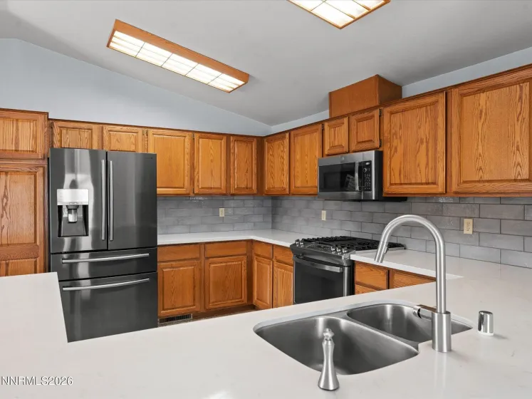 1281 Satellite, Sparks, Nevada 89436, 4 Bedrooms Bedrooms, ,2 BathroomsBathrooms,Residential,Residential,Satellite,260004884