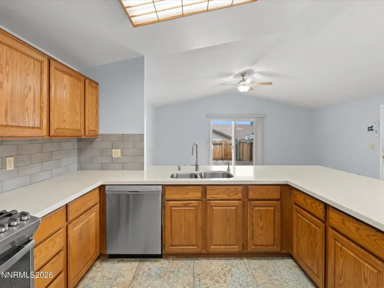 1281 Satellite, Sparks, Nevada 89436, 4 Bedrooms Bedrooms, ,2 BathroomsBathrooms,Residential,Residential,Satellite,260004884