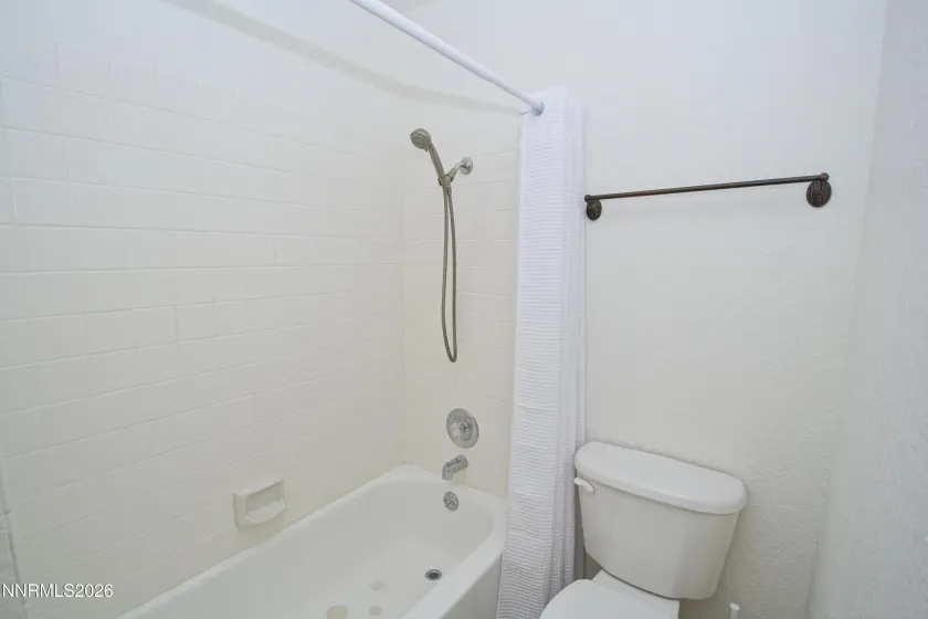 2855 Idlewild, Reno, Nevada 89509, 2 Bedrooms Bedrooms, ,2 BathroomsBathrooms,Residential,Residential,Idlewild,260004887