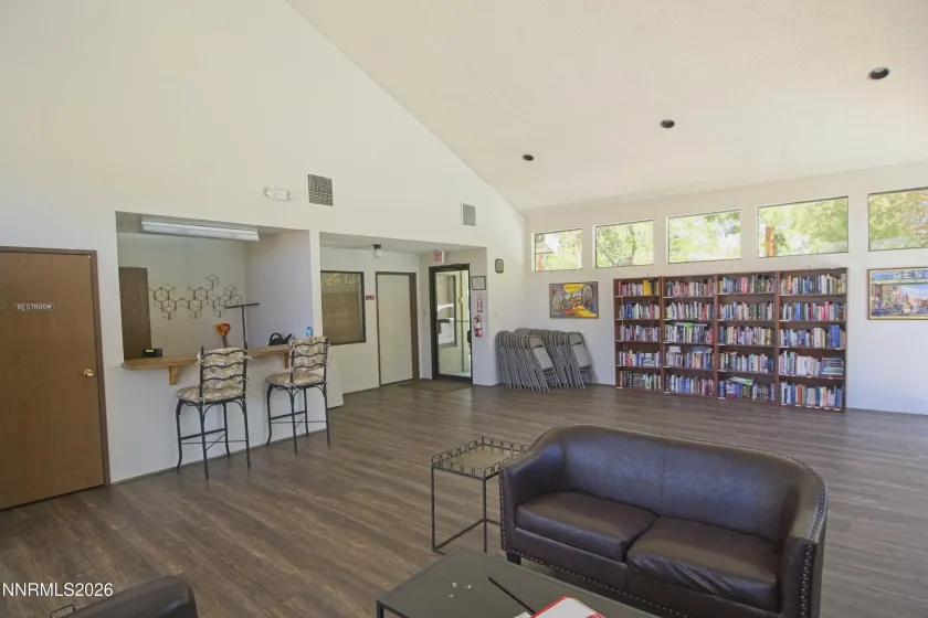 2855 Idlewild, Reno, Nevada 89509, 2 Bedrooms Bedrooms, ,2 BathroomsBathrooms,Residential,Residential,Idlewild,260004887