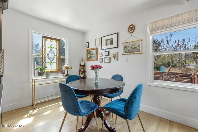 1530 Elmcrest, Reno, Nevada 89503, 5 Bedrooms Bedrooms, ,3 BathroomsBathrooms,Residential,Residential,Elmcrest,260004891