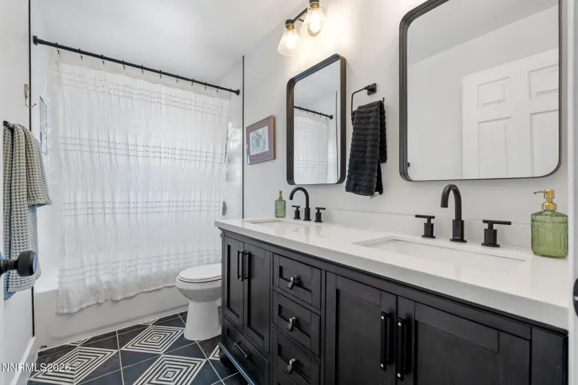 1530 Elmcrest, Reno, Nevada 89503, 5 Bedrooms Bedrooms, ,3 BathroomsBathrooms,Residential,Residential,Elmcrest,260004891