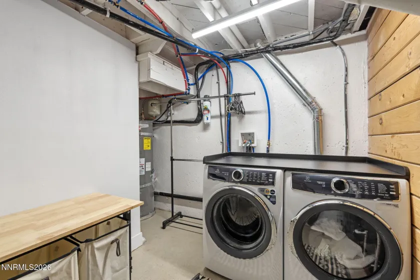 1530 Elmcrest, Reno, Nevada 89503, 5 Bedrooms Bedrooms, ,3 BathroomsBathrooms,Residential,Residential,Elmcrest,260004891