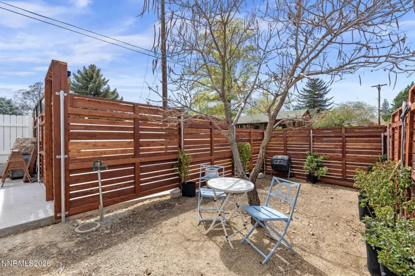 1530 Elmcrest, Reno, Nevada 89503, 5 Bedrooms Bedrooms, ,3 BathroomsBathrooms,Residential,Residential,Elmcrest,260004891