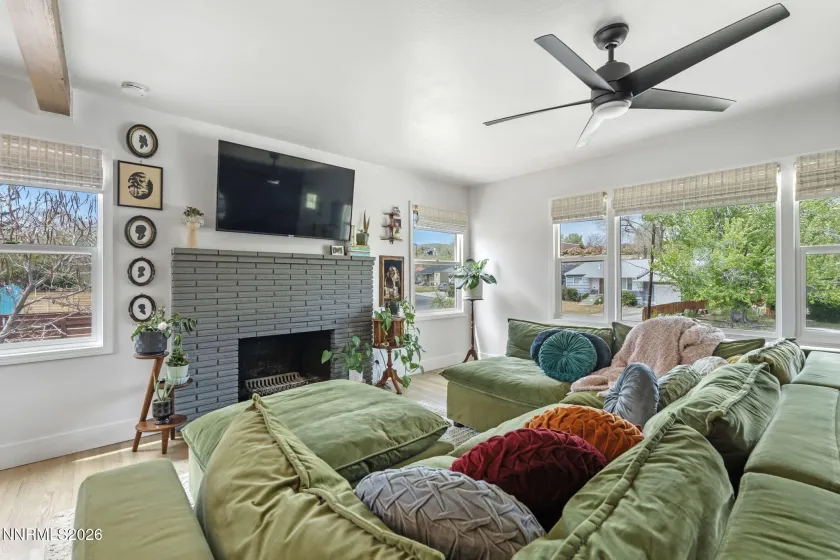 1530 Elmcrest, Reno, Nevada 89503, 5 Bedrooms Bedrooms, ,3 BathroomsBathrooms,Residential,Residential,Elmcrest,260004891