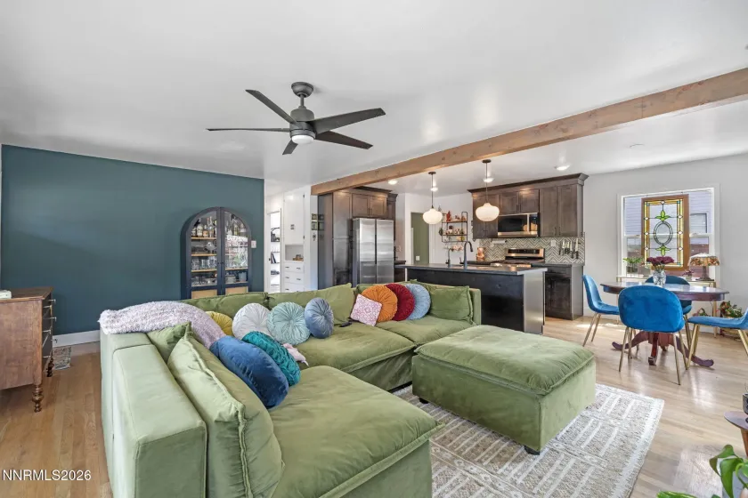 1530 Elmcrest, Reno, Nevada 89503, 5 Bedrooms Bedrooms, ,3 BathroomsBathrooms,Residential,Residential,Elmcrest,260004891