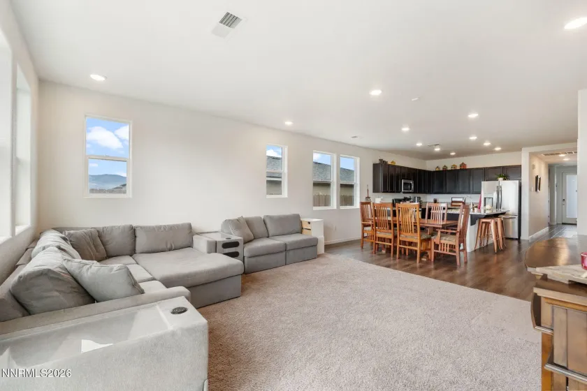 1489 Jett, Carson City, Nevada 89705, 4 Bedrooms Bedrooms, ,2 BathroomsBathrooms,Residential,Residential,Jett,260004893