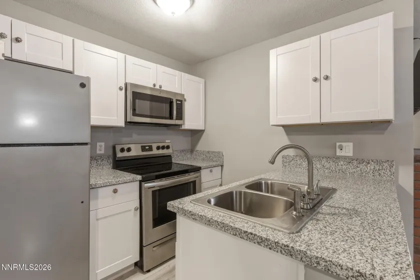 4557 Reggie, Reno, Nevada 89502, 2 Bedrooms Bedrooms, ,2 BathroomsBathrooms,Residential,Residential,Reggie,260004880