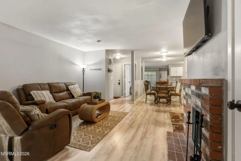 4557 Reggie, Reno, Nevada 89502, 2 Bedrooms Bedrooms, ,2 BathroomsBathrooms,Residential,Residential,Reggie,260004880