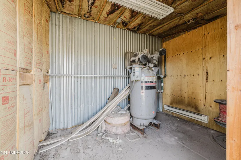 824 Poplar, Carlin, Nevada 89822, ,Commercial Sale,Residential,Poplar,260004895