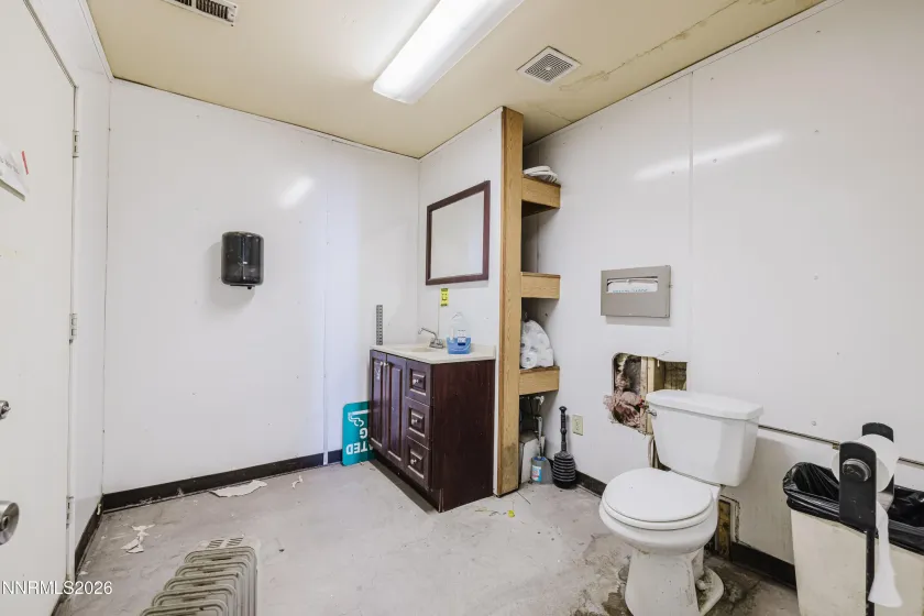 824 Poplar, Carlin, Nevada 89822, ,Commercial Sale,Residential,Poplar,260004895