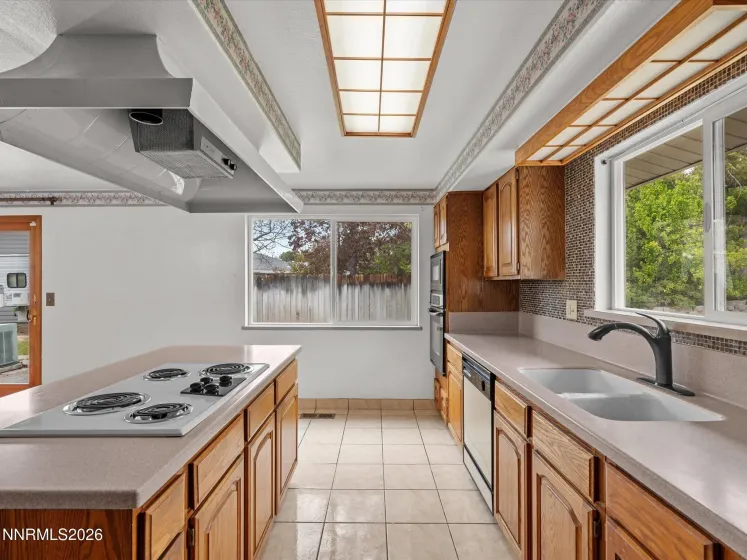 3370 Shawnee, Reno, Nevada 89502, 4 Bedrooms Bedrooms, ,4 BathroomsBathrooms,Residential,Residential,Shawnee,260004896