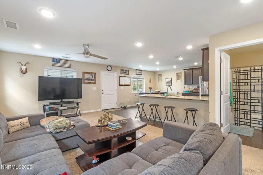 646 Osino, Reno, Nevada 89506, 2 Bedrooms Bedrooms, ,2 BathroomsBathrooms,Residential,Residential,Osino,260004899