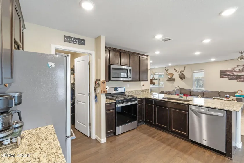 646 Osino, Reno, Nevada 89506, 2 Bedrooms Bedrooms, ,2 BathroomsBathrooms,Residential,Residential,Osino,260004899