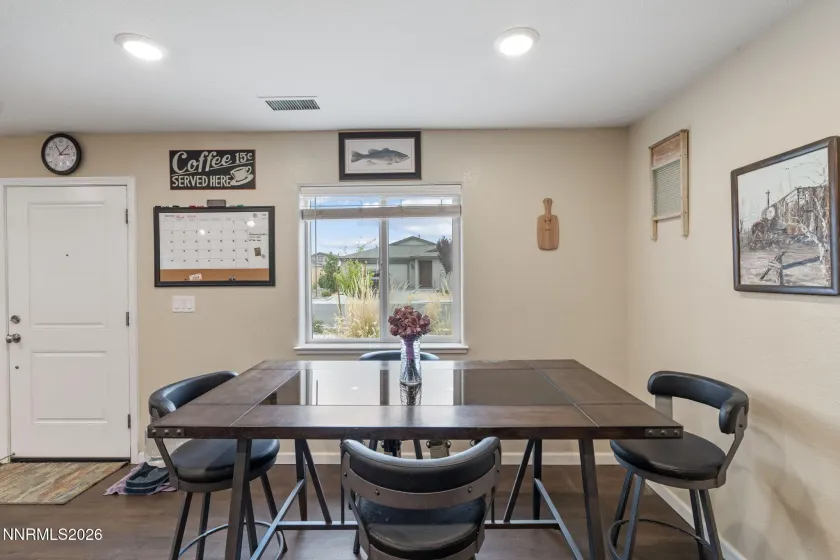 646 Osino, Reno, Nevada 89506, 2 Bedrooms Bedrooms, ,2 BathroomsBathrooms,Residential,Residential,Osino,260004899