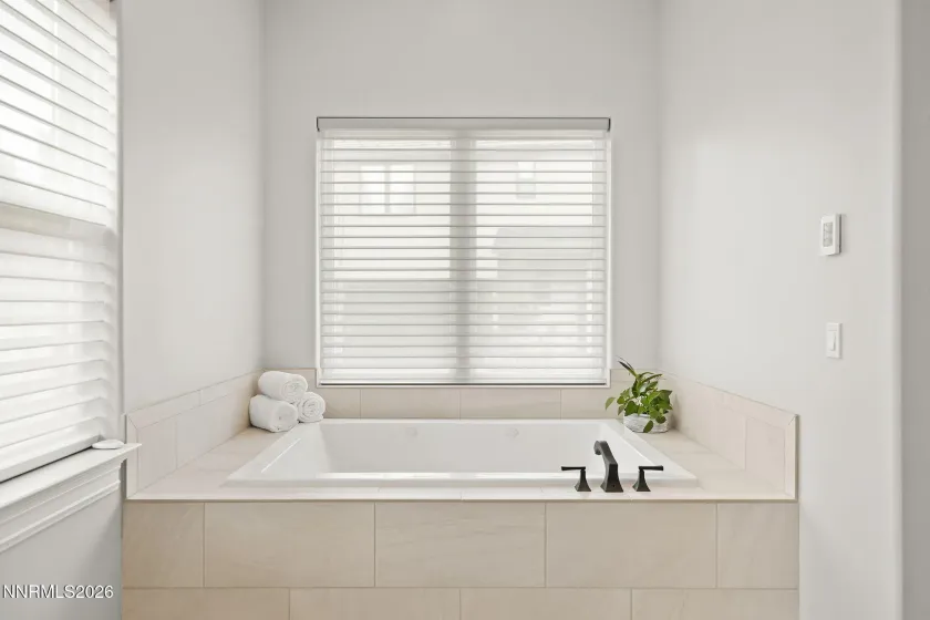 5072 Bordeaux, Reno, Nevada 89511, 5 Bedrooms Bedrooms, ,6 BathroomsBathrooms,Residential,Residential,Bordeaux,260004901