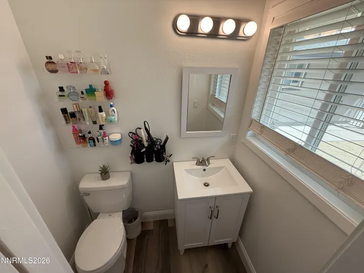 210 Applegate, Carson City, Nevada 89706, 3 Bedrooms Bedrooms, ,2 BathroomsBathrooms,Residential,Residential,Applegate,260004903