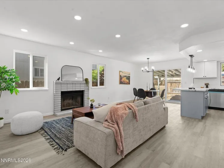 2719 Chavez, Reno, Nevada 89502, 3 Bedrooms Bedrooms, ,3 BathroomsBathrooms,Residential,Residential,Chavez,260004904