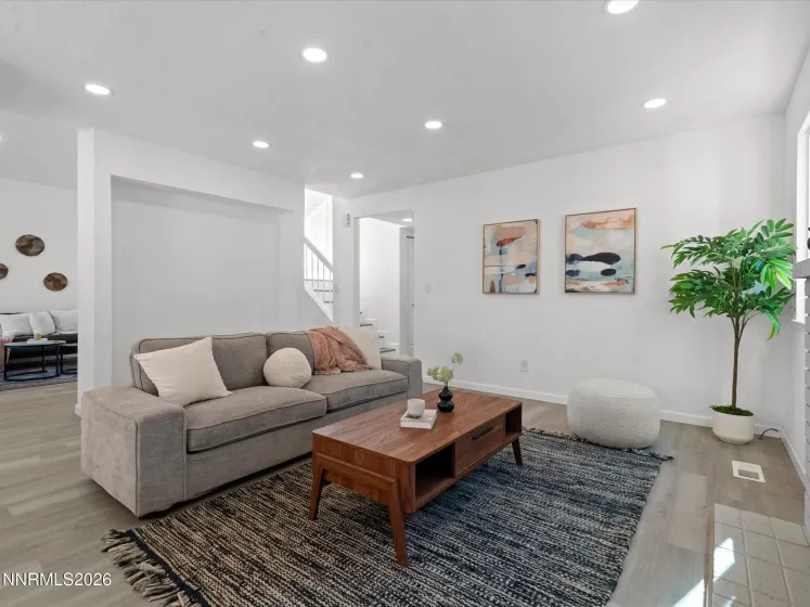 2719 Chavez, Reno, Nevada 89502, 3 Bedrooms Bedrooms, ,3 BathroomsBathrooms,Residential,Residential,Chavez,260004904