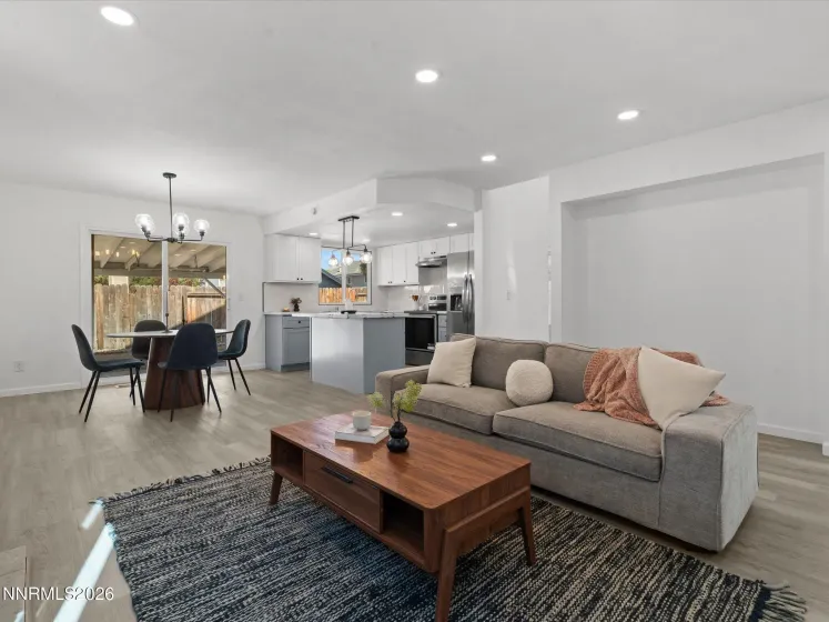 2719 Chavez, Reno, Nevada 89502, 3 Bedrooms Bedrooms, ,3 BathroomsBathrooms,Residential,Residential,Chavez,260004904