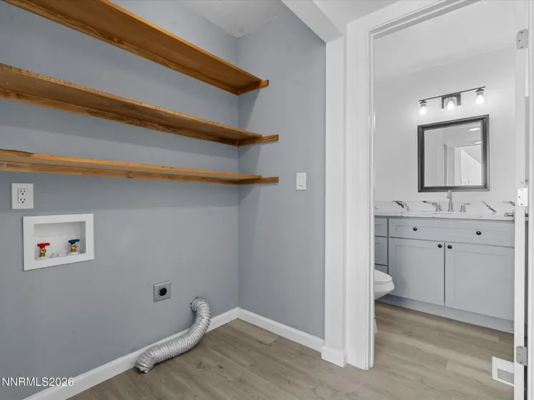 2719 Chavez, Reno, Nevada 89502, 3 Bedrooms Bedrooms, ,3 BathroomsBathrooms,Residential,Residential,Chavez,260004904