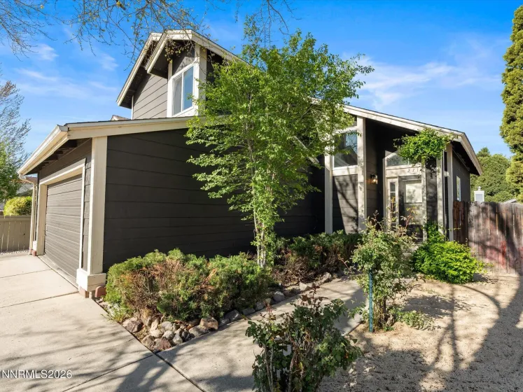 2719 Chavez, Reno, Nevada 89502, 3 Bedrooms Bedrooms, ,3 BathroomsBathrooms,Residential,Residential,Chavez,260004904