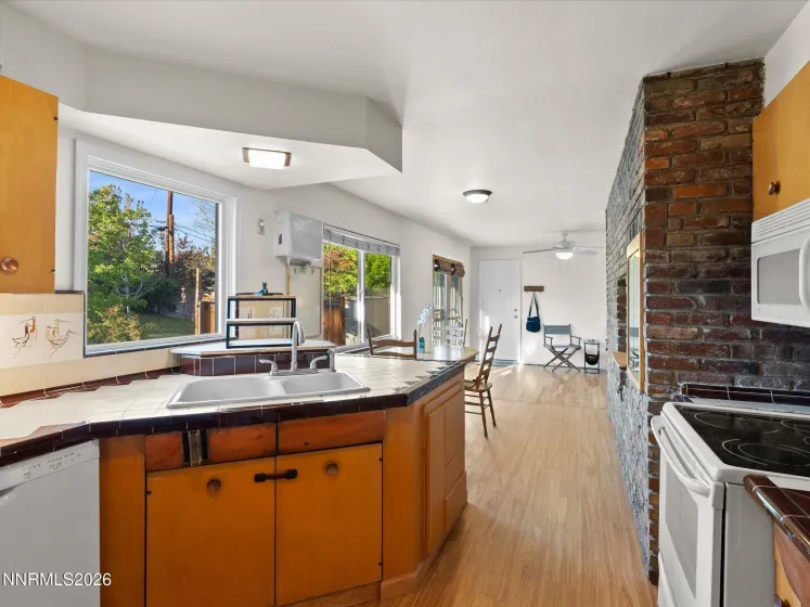 775 Brookfield, Reno, Nevada 89503, 3 Bedrooms Bedrooms, ,2 BathroomsBathrooms,Residential,Residential,Brookfield,260004905