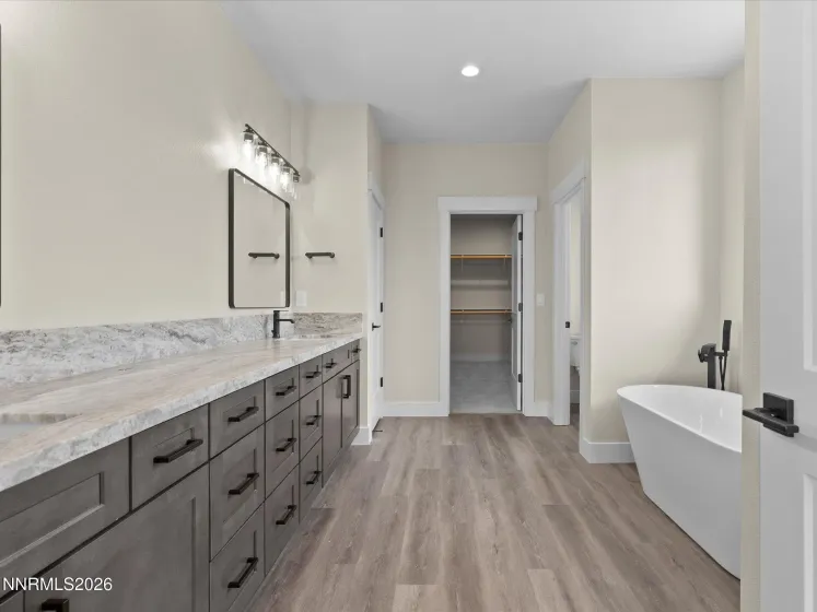 3592 Oakridge, Sparks, Nevada 89436, 4 Bedrooms Bedrooms, ,3 BathroomsBathrooms,Residential,Residential,Oakridge,260001088