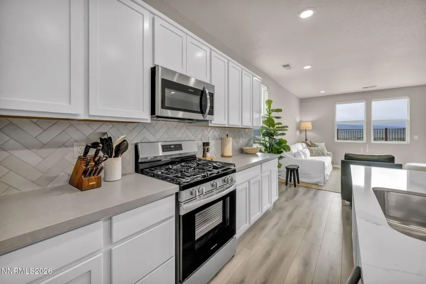 1381 Jett, Carson City, Nevada 89705, 4 Bedrooms Bedrooms, ,3 BathroomsBathrooms,Residential,Residential,Jett,260004907