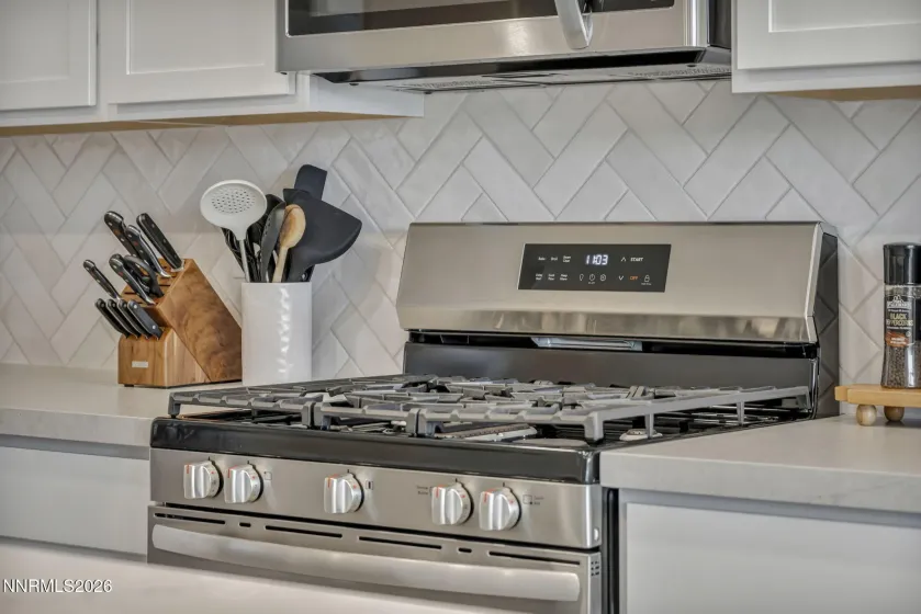 1381 Jett, Carson City, Nevada 89705, 4 Bedrooms Bedrooms, ,3 BathroomsBathrooms,Residential,Residential,Jett,260004907