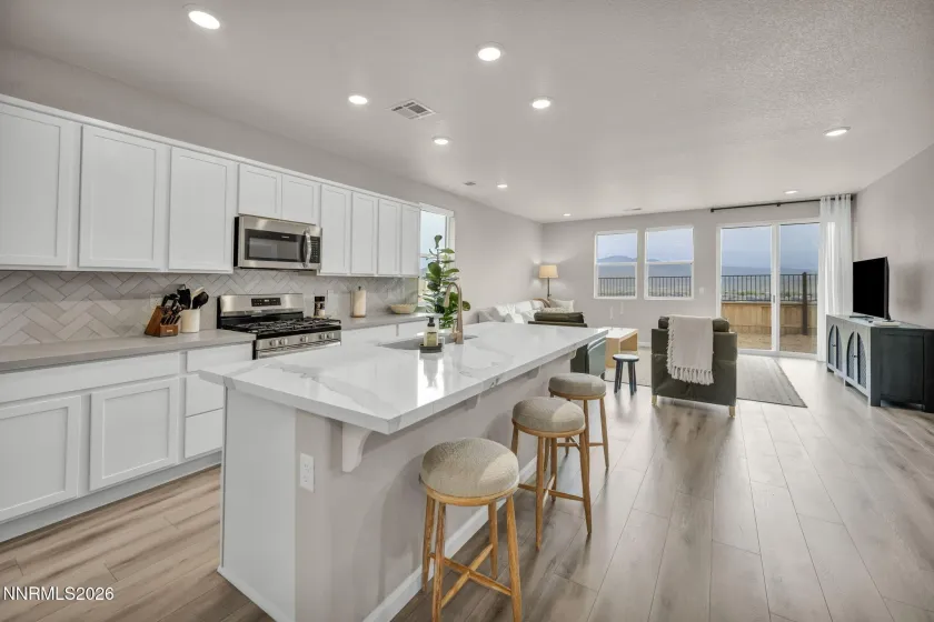 1381 Jett, Carson City, Nevada 89705, 4 Bedrooms Bedrooms, ,3 BathroomsBathrooms,Residential,Residential,Jett,260004907