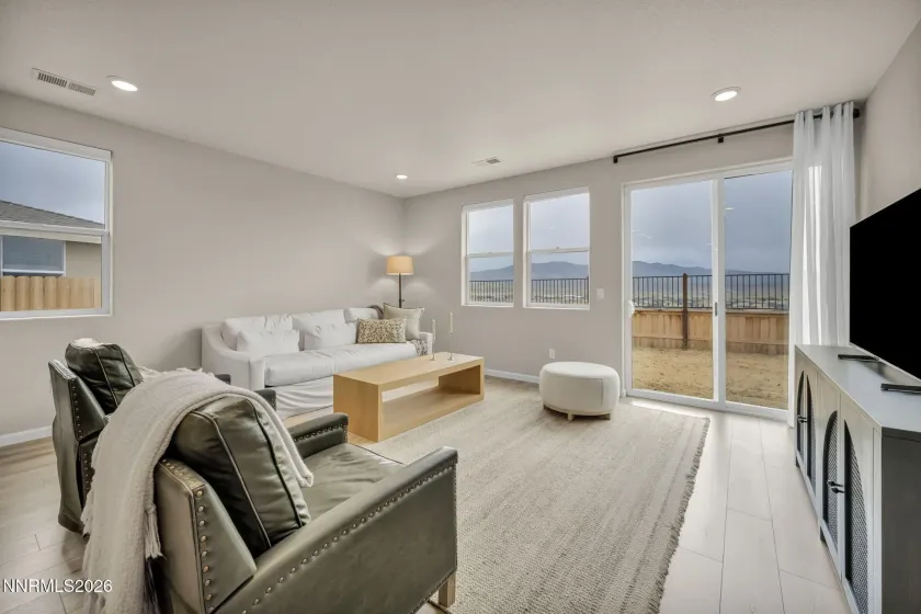 1381 Jett, Carson City, Nevada 89705, 4 Bedrooms Bedrooms, ,3 BathroomsBathrooms,Residential,Residential,Jett,260004907