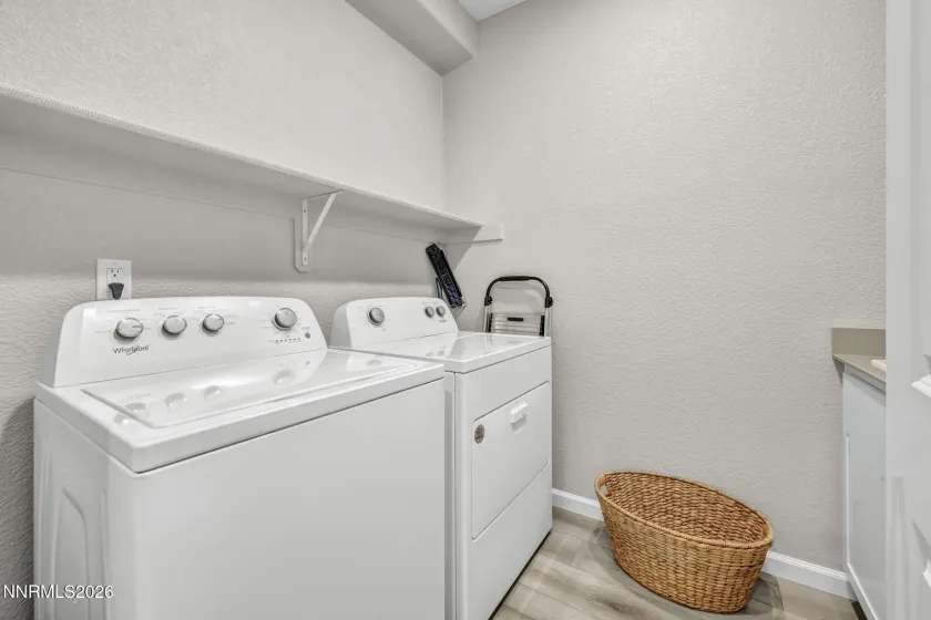 1381 Jett, Carson City, Nevada 89705, 4 Bedrooms Bedrooms, ,3 BathroomsBathrooms,Residential,Residential,Jett,260004907