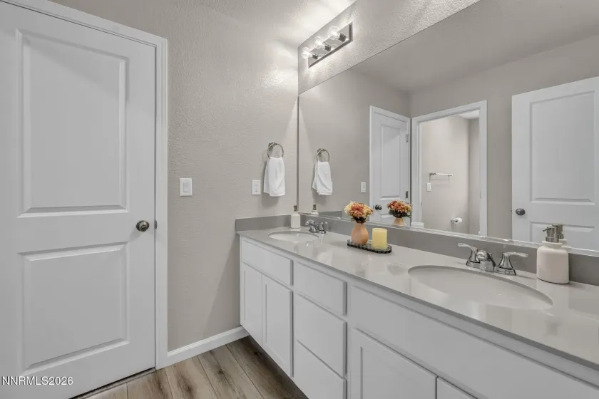 1381 Jett, Carson City, Nevada 89705, 4 Bedrooms Bedrooms, ,3 BathroomsBathrooms,Residential,Residential,Jett,260004907