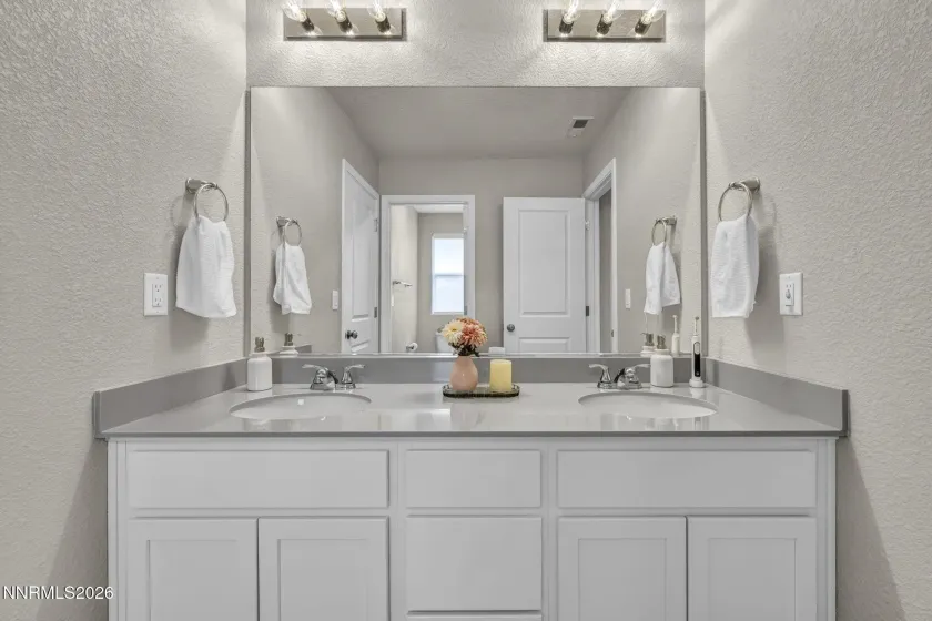 1381 Jett, Carson City, Nevada 89705, 4 Bedrooms Bedrooms, ,3 BathroomsBathrooms,Residential,Residential,Jett,260004907