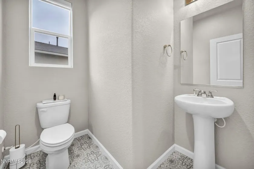 1381 Jett, Carson City, Nevada 89705, 4 Bedrooms Bedrooms, ,3 BathroomsBathrooms,Residential,Residential,Jett,260004907