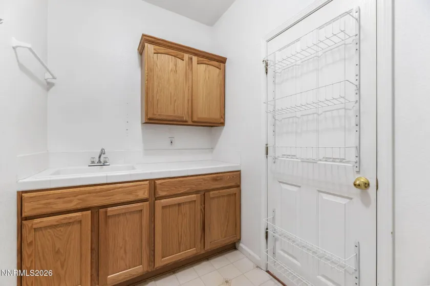 968 Kerinne, Carson City, Nevada 89701, 3 Bedrooms Bedrooms, ,2 BathroomsBathrooms,Residential,Residential,Kerinne,260004911