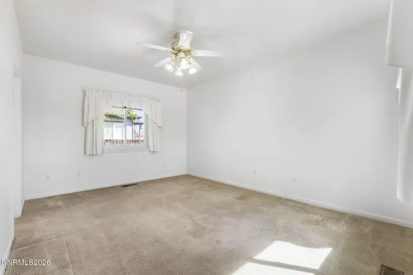 968 Kerinne, Carson City, Nevada 89701, 3 Bedrooms Bedrooms, ,2 BathroomsBathrooms,Residential,Residential,Kerinne,260004911