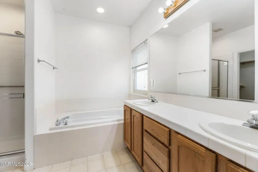 968 Kerinne, Carson City, Nevada 89701, 3 Bedrooms Bedrooms, ,2 BathroomsBathrooms,Residential,Residential,Kerinne,260004911