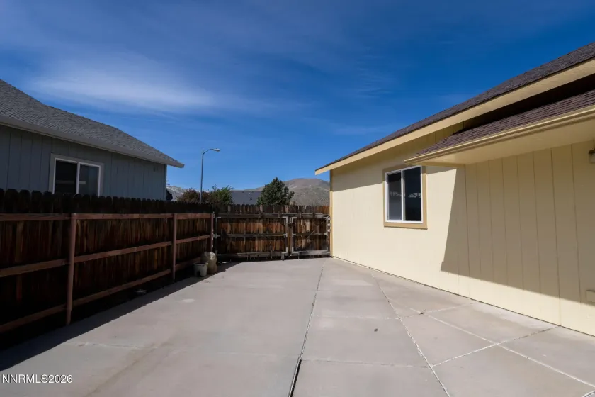 968 Kerinne, Carson City, Nevada 89701, 3 Bedrooms Bedrooms, ,2 BathroomsBathrooms,Residential,Residential,Kerinne,260004911