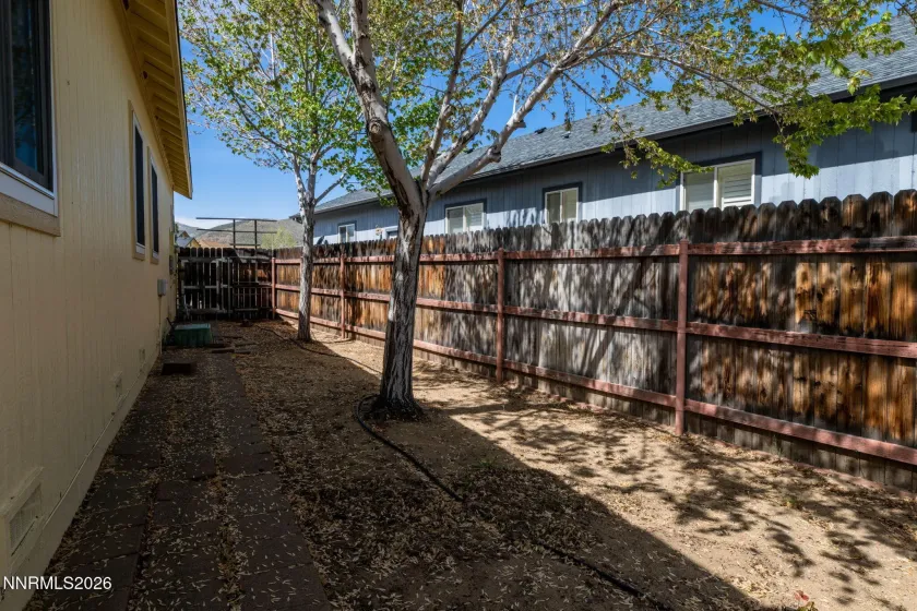 968 Kerinne, Carson City, Nevada 89701, 3 Bedrooms Bedrooms, ,2 BathroomsBathrooms,Residential,Residential,Kerinne,260004911