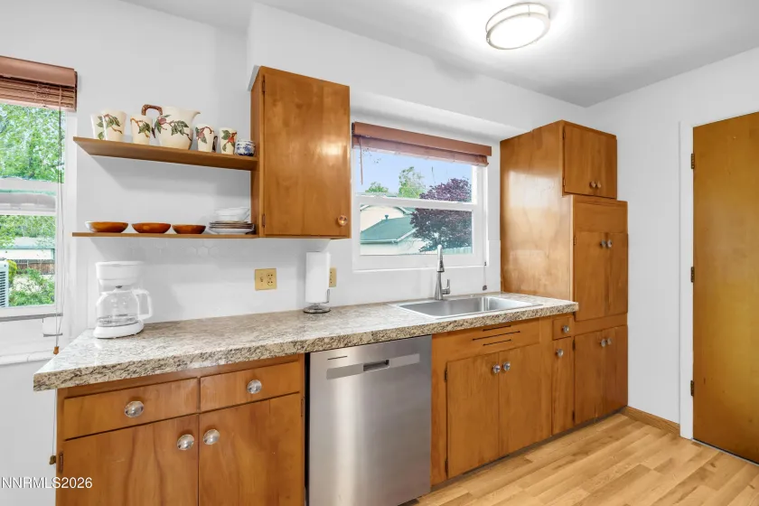 1208 Charles, Reno, Nevada 89509, 3 Bedrooms Bedrooms, ,1 BathroomBathrooms,Residential,Residential,Charles,260004917