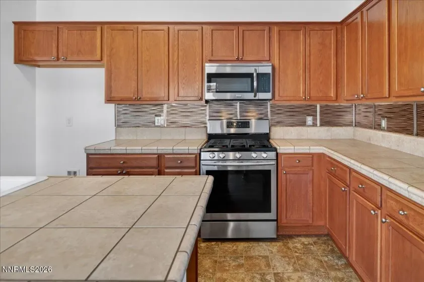 1096 Crown View, Reno, Nevada 89523, 3 Bedrooms Bedrooms, ,2 BathroomsBathrooms,Residential,Residential,Crown View,260004919