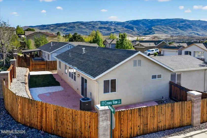 1096 Crown View, Reno, Nevada 89523, 3 Bedrooms Bedrooms, ,2 BathroomsBathrooms,Residential,Residential,Crown View,260004919