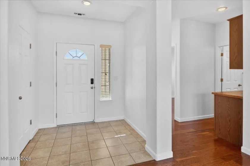 1096 Crown View, Reno, Nevada 89523, 3 Bedrooms Bedrooms, ,2 BathroomsBathrooms,Residential,Residential,Crown View,260004919